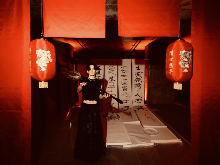 artiste caligraphe asiatique